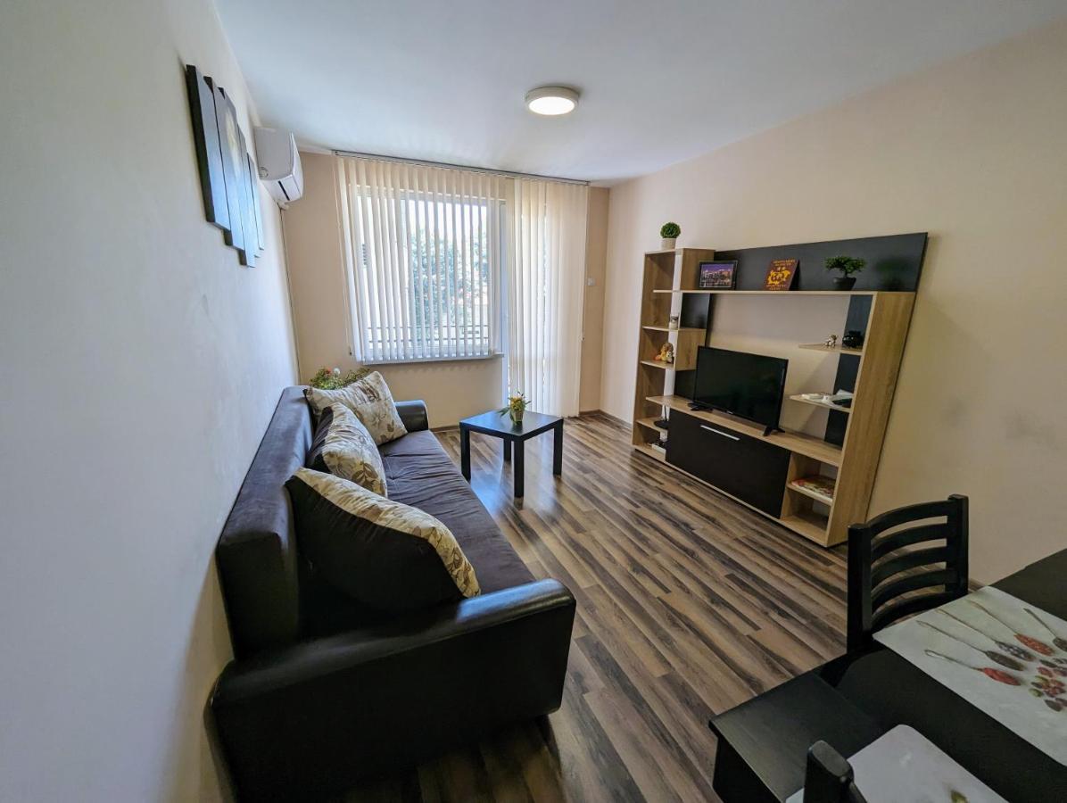 Emalena Apartment Varna Ngoại thất bức ảnh